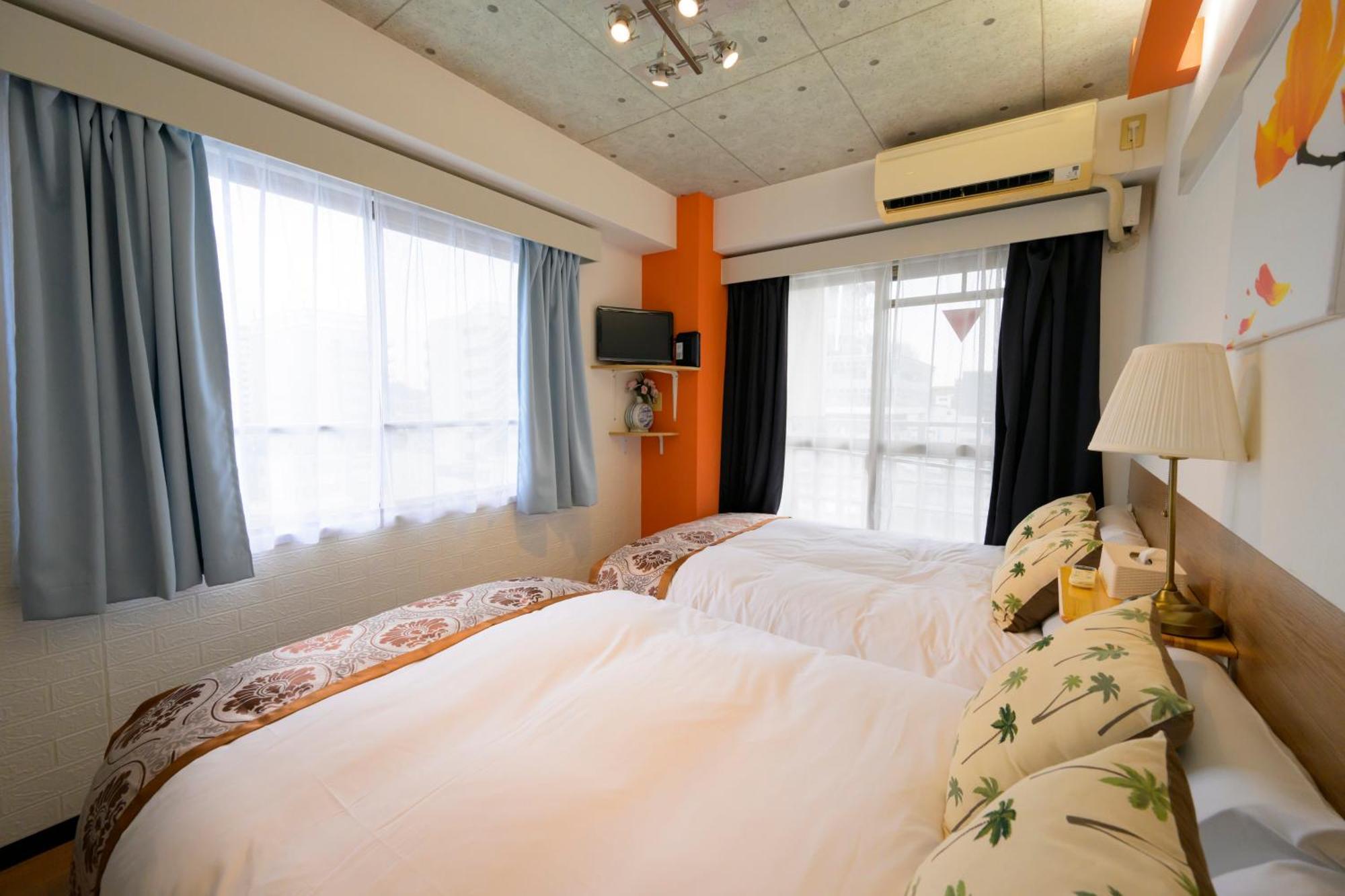 אוסקה Hotel Aaron通天東 מראה חיצוני תמונה