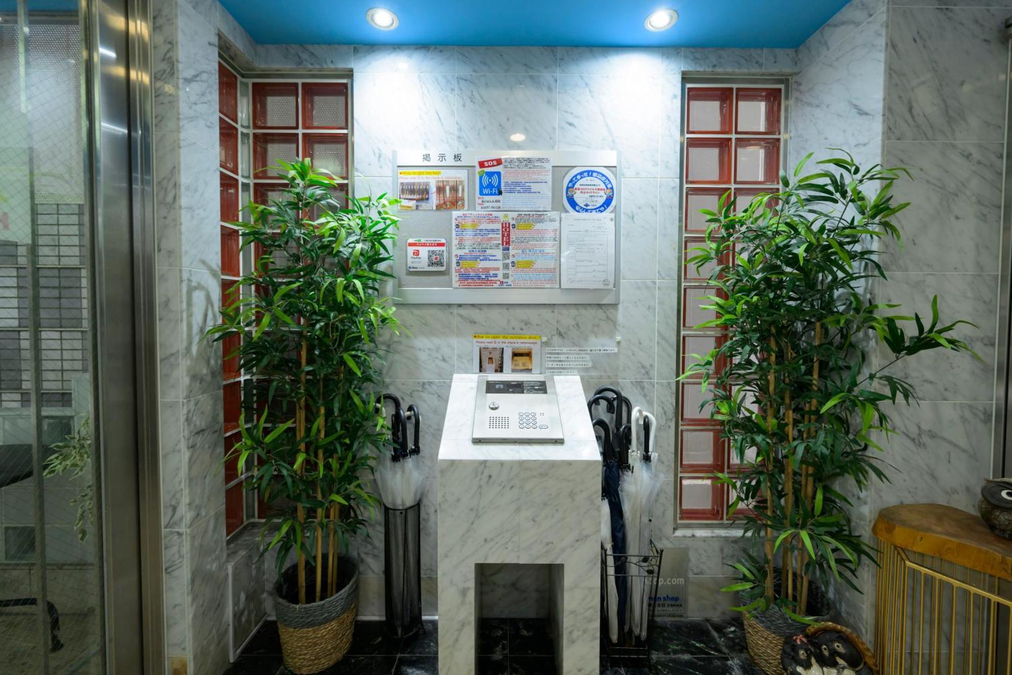 אוסקה Hotel Aaron通天東 מראה חיצוני תמונה